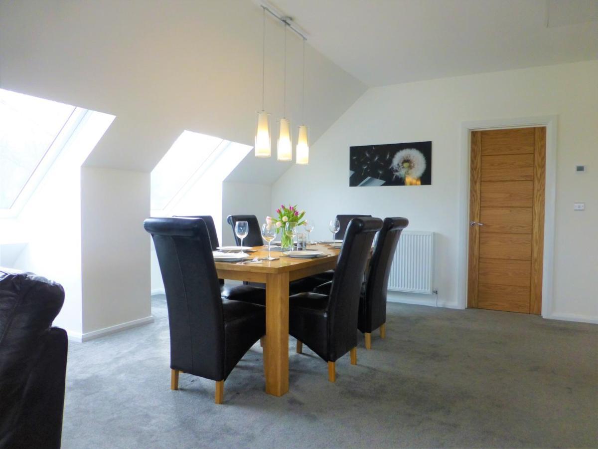 Gerycastell Luxury Holiday Apartment With Stunning Views & Ev Station Point 카마던 외부 사진