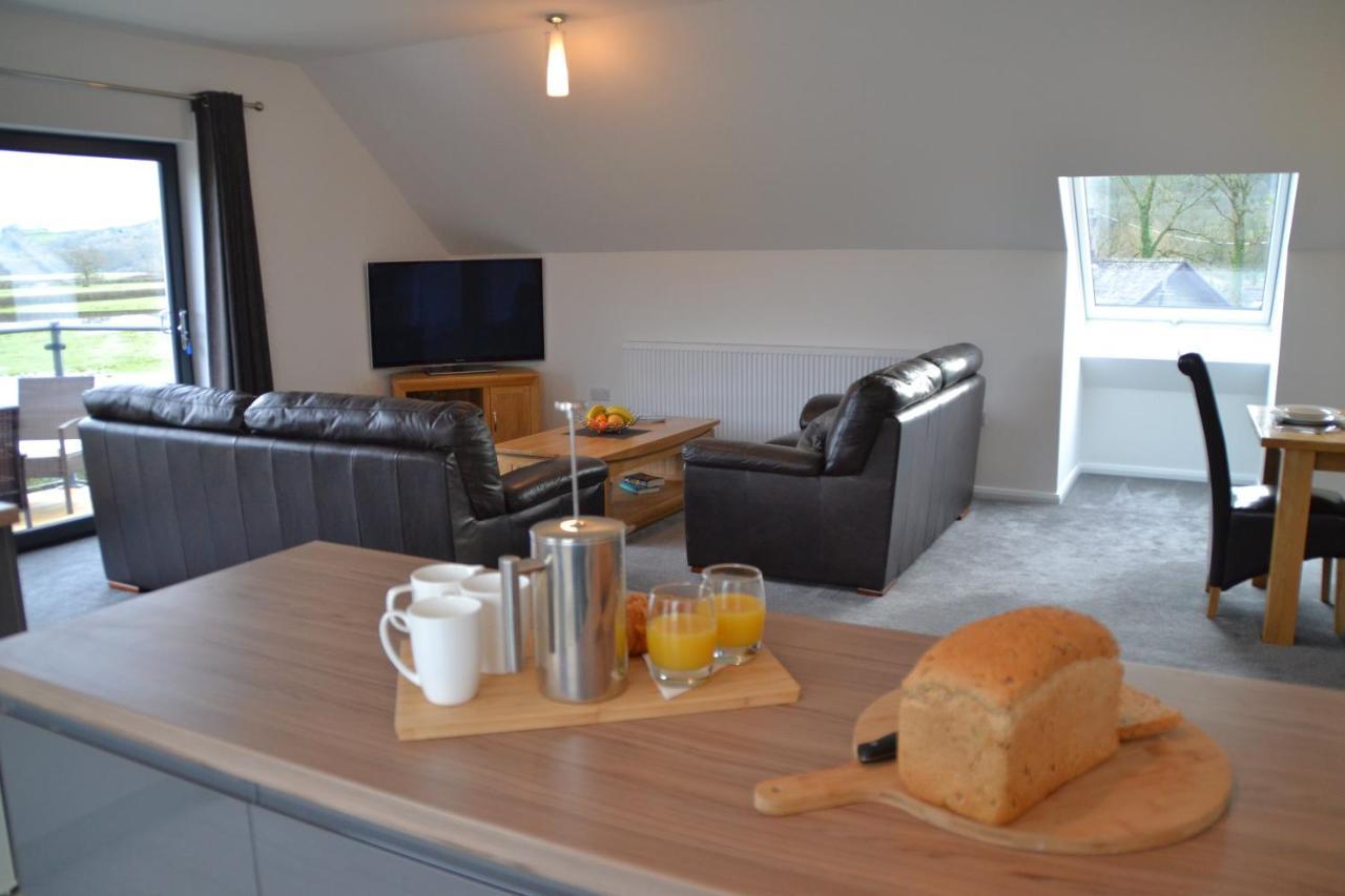 Gerycastell Luxury Holiday Apartment With Stunning Views & Ev Station Point 카마던 외부 사진