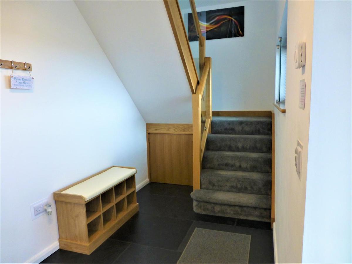 Gerycastell Luxury Holiday Apartment With Stunning Views & Ev Station Point 카마던 외부 사진